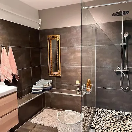 Desta's Chic Town House * Béziers