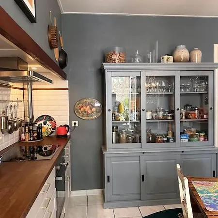 Vakantiehuis Desta's Chic Town House *