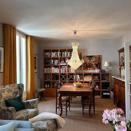 Vakantiehuis Desta's Chic Town House